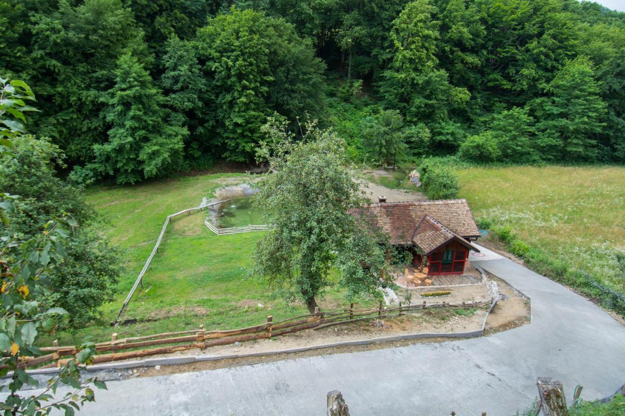 Vajat Tuk Villa Bajina Basta Exterior photo